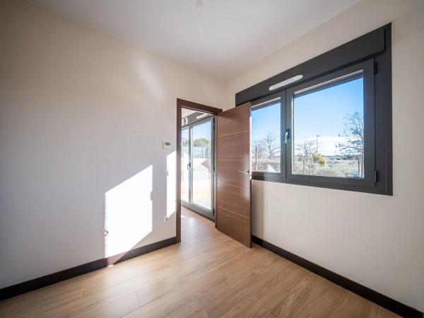 Chalet adosado en venta en Soto de Henares, 34