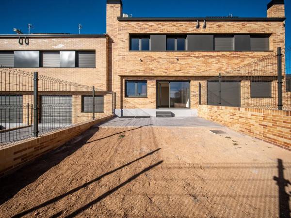 Chalet adosado en venta en Soto de Henares, 34