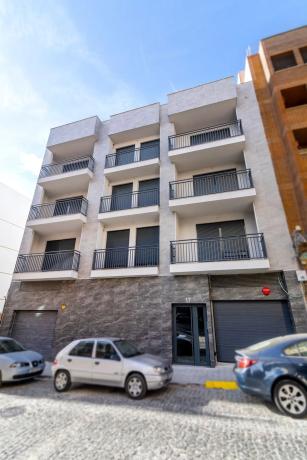 Piso en venta en calle la Yesa, 17