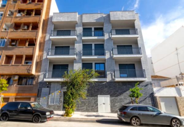 Piso en venta en calle la Yesa, 17