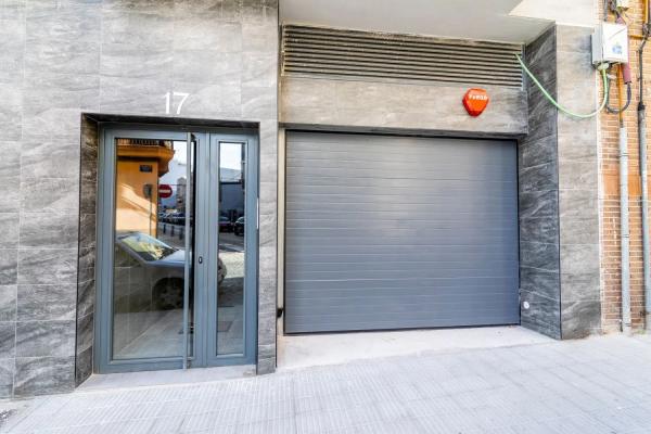 Piso en venta en calle la Yesa, 17