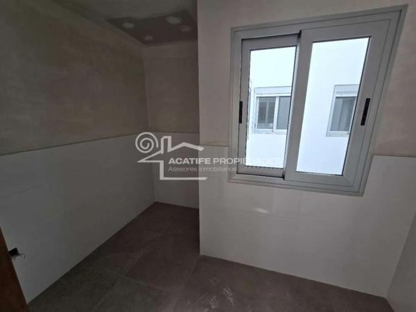 Piso en venta en calle Góngora, 32