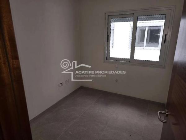 Piso en venta en calle Góngora, 32