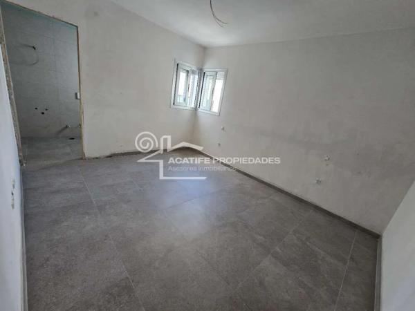 Piso en venta en calle Góngora, 32