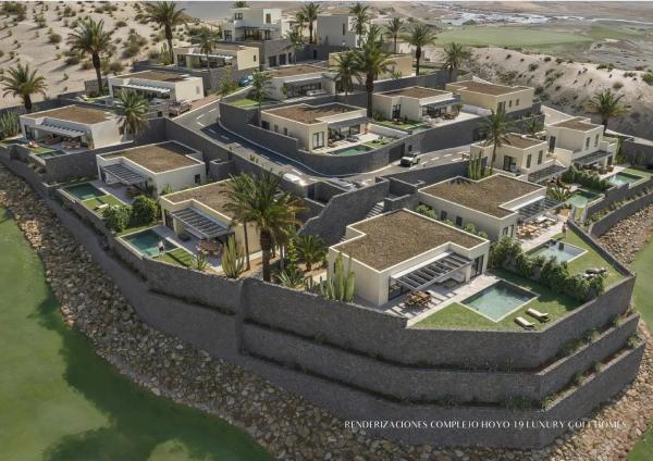 Hoyo 19 Luxury Golf Homes