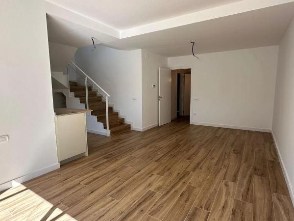 Chalet adosado en venta en calle de la Indústria, 8