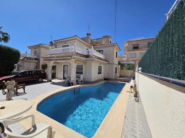 Chalet en Barrio Villamartín-Las Filipinas