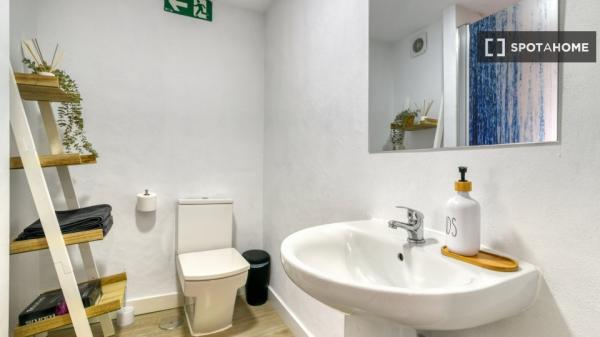 Apartamento de 2 quartos para alugar em Alicante