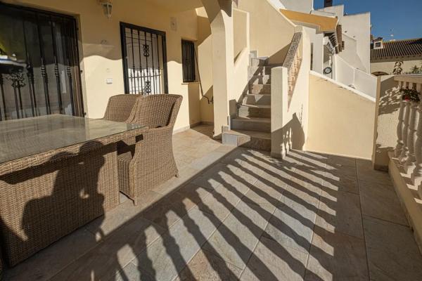 Chalet adosado en avenida Ramblas de Oleza, 331