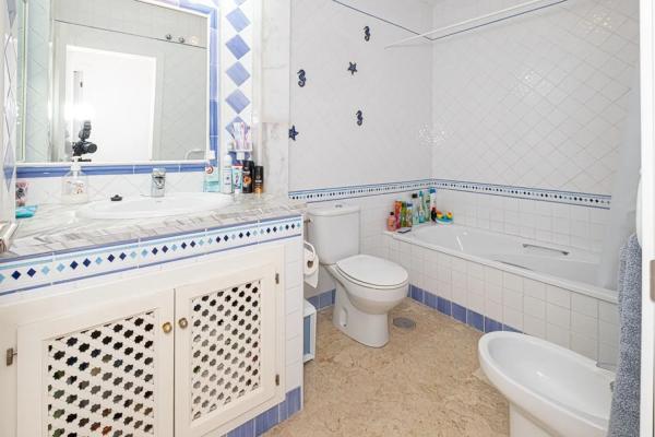 Chalet adosado en avenida Ramblas de Oleza, 331