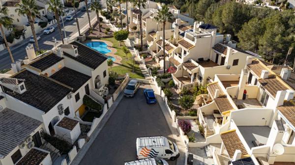 Chalet adosado en avenida Ramblas de Oleza, 331