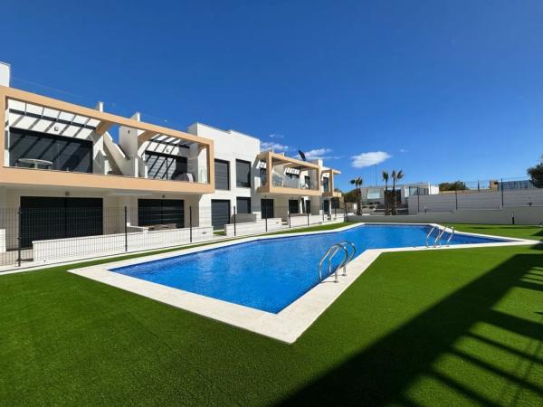 Chalet adosado en calle Bidasoa, 26