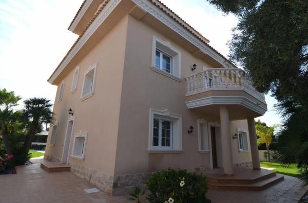 Casa independiente en calle de la Ensenada