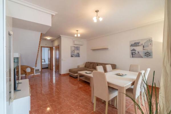 Chalet adosado en calle Cilantro s/n