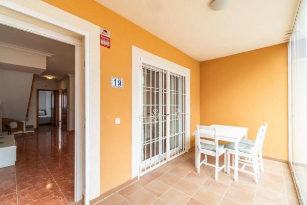 Chalet adosado en calle Cilantro s/n