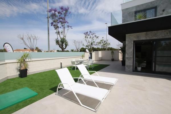 Casa independiente en calle Villajoyosa