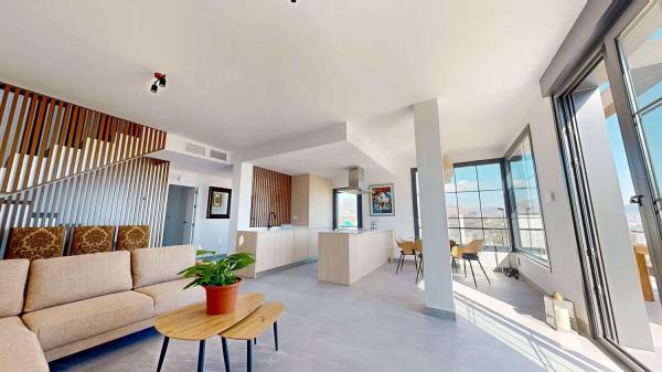 Chalet pareado en venta en calle Mariola, 48