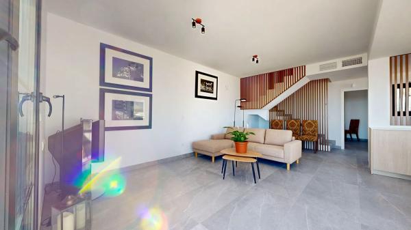 Chalet pareado en venta en calle Mariola, 48