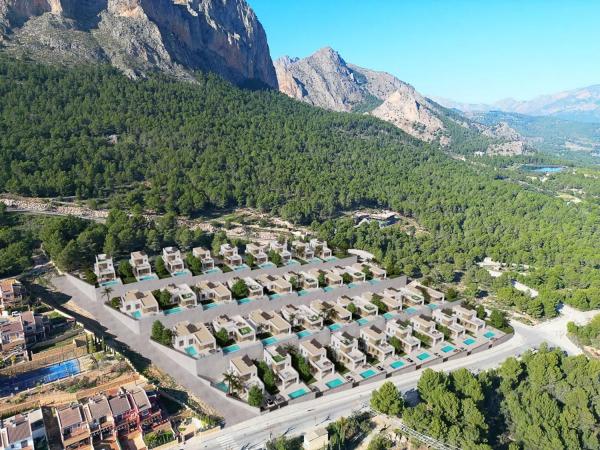 Casa o chalet independiente en venta en calle Poligono pla del Cantal, 1