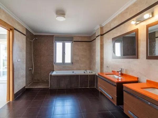 Casa independiente en calle Meridiano s/n