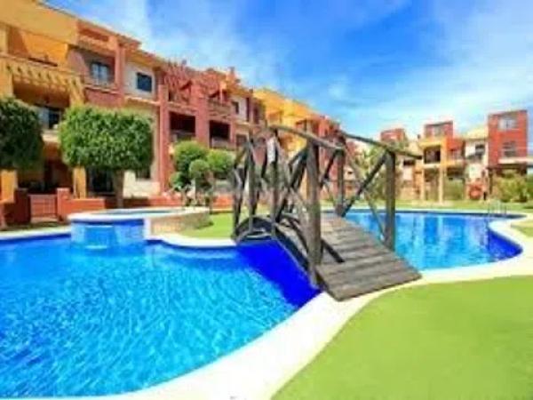Casa independiente en calle Cabo Santa Maria