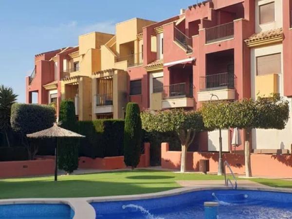Casa independiente en calle Cabo Santa Maria