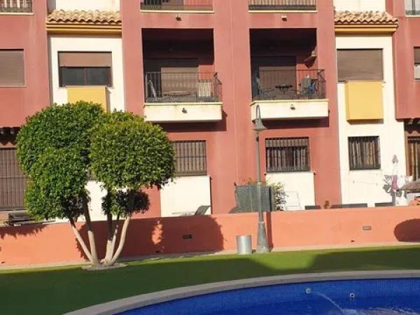 Casa independiente en calle Cabo Santa Maria