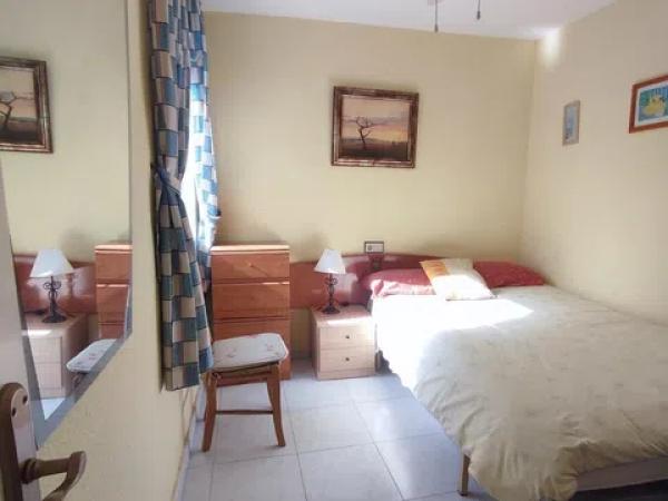 Chalet adosado en calle Aida