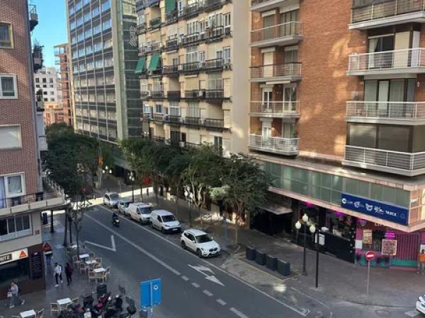 Piso en calle Díaz Moreu