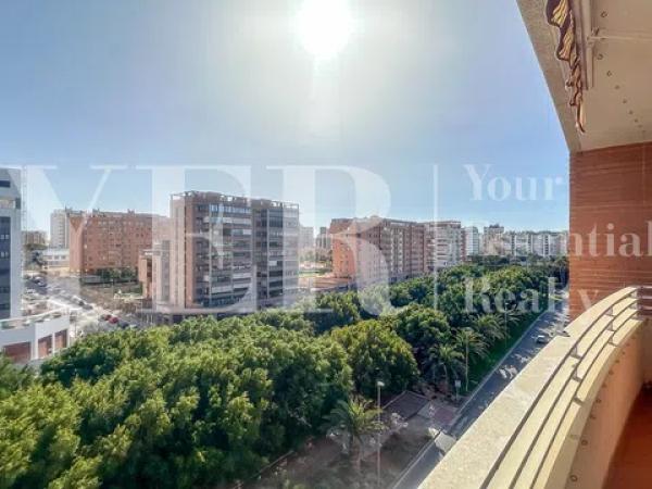 Piso en avenida Historiador Vicente Ramos, 10