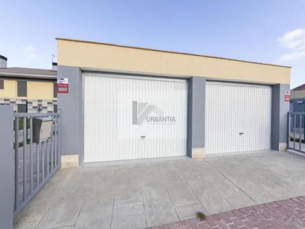 Chalet adosado en venta en paseo Río Robo, 32