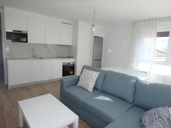 Piso en venta en Gral. Oraá, 5