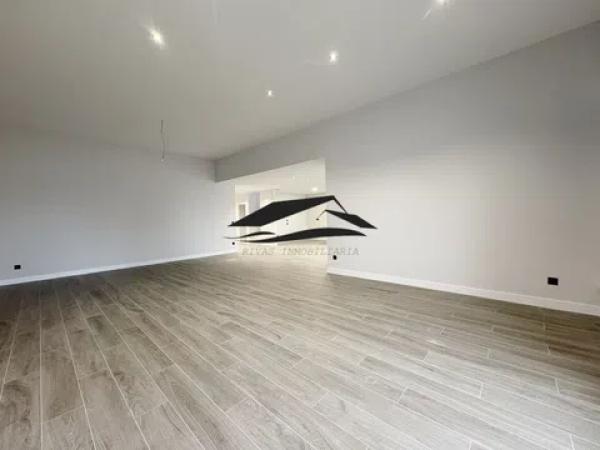Chalet pareado en venta en calle Girasoles, 6