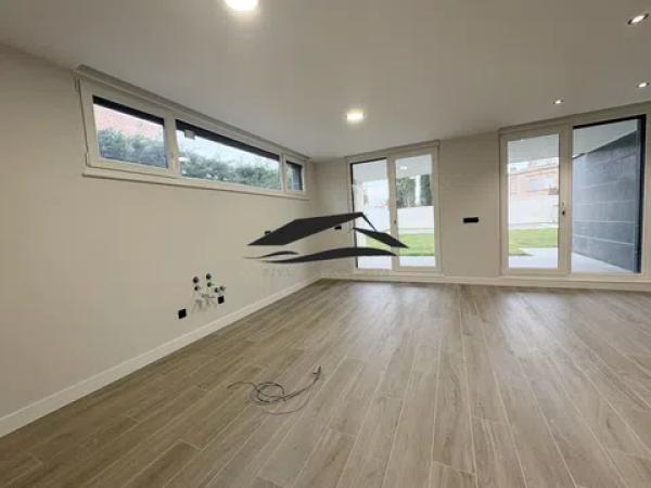 Chalet pareado en venta en calle Girasoles, 6