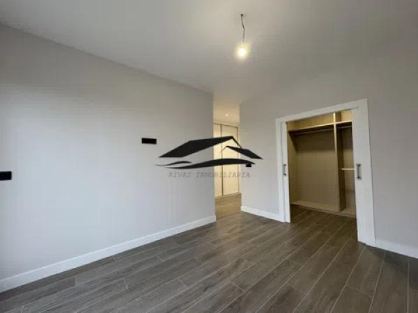 Chalet pareado en venta en calle Girasoles, 6