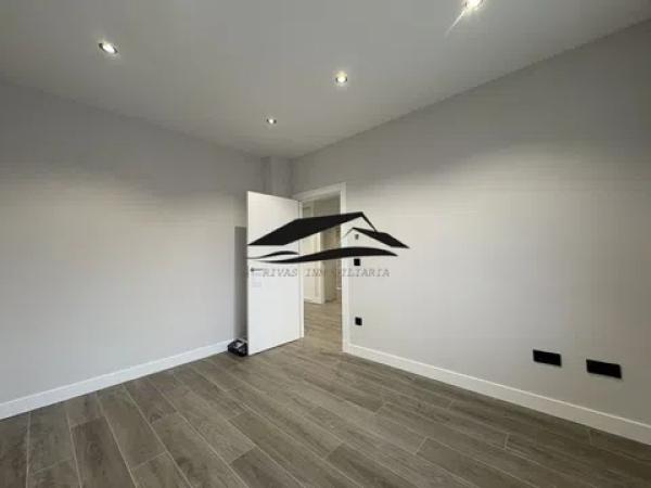 Chalet pareado en venta en calle Girasoles, 6