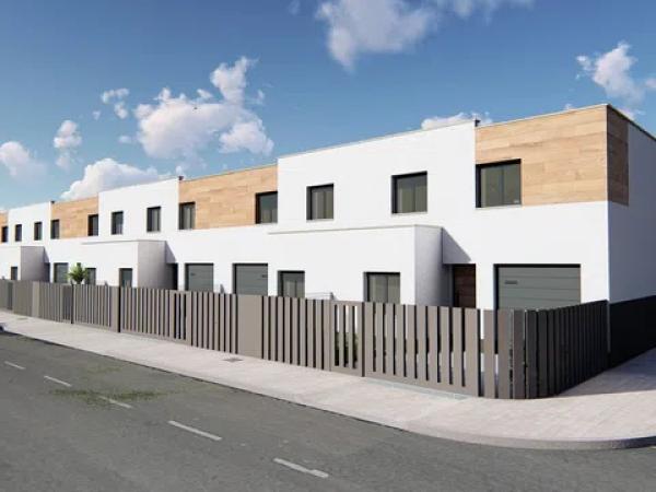 Chalet adosado en venta en Jazmín, 2