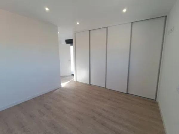 Chalet adosado en venta en Jazmín, 2