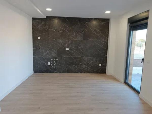 Chalet adosado en venta en Jazmín, 2