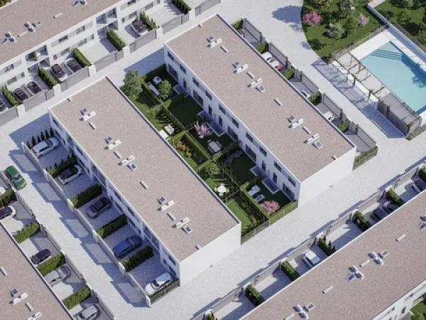 Chalet adosado en venta en del Canto con Calle Pisuerga s/n