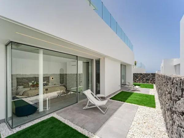 Casa o chalet independiente en venta en calle Nivaria, 23