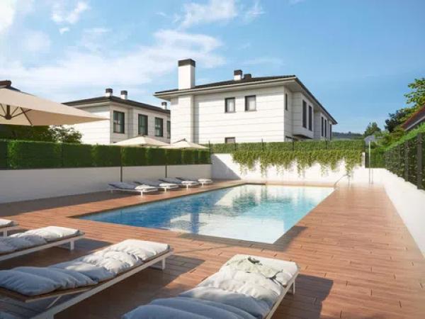 Chalet adosado en venta en calle Padre Ignacio Ellacuría, 163