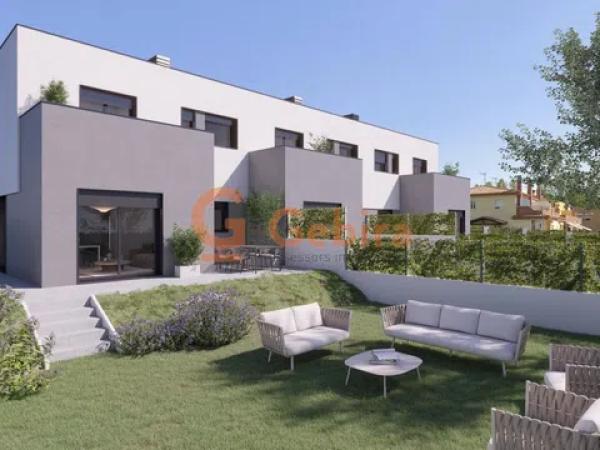 Chalet adosado en venta en Romaní 8-10-, 12