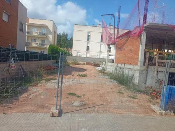 Chalet adosado en venta en calle Regne D'Arago, 8