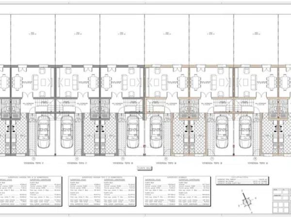Chalet adosado en venta en calle Orgaz, 39