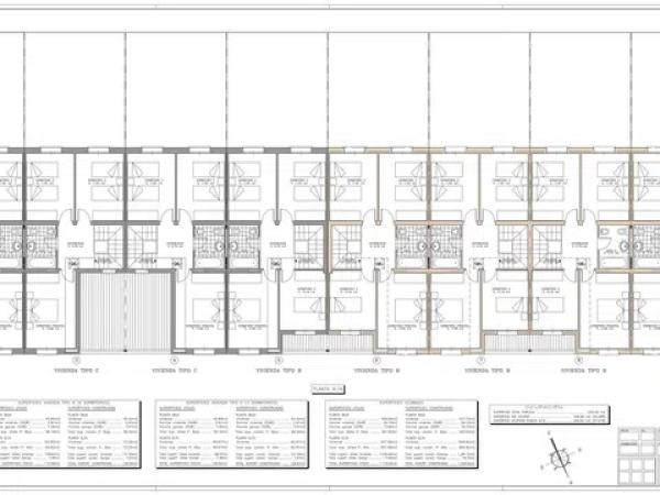 Chalet adosado en venta en calle Orgaz, 39