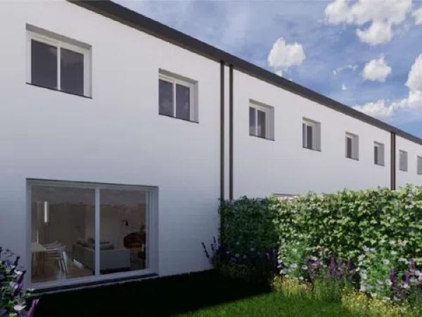 Chalet adosado en venta en calle Orgaz, 39