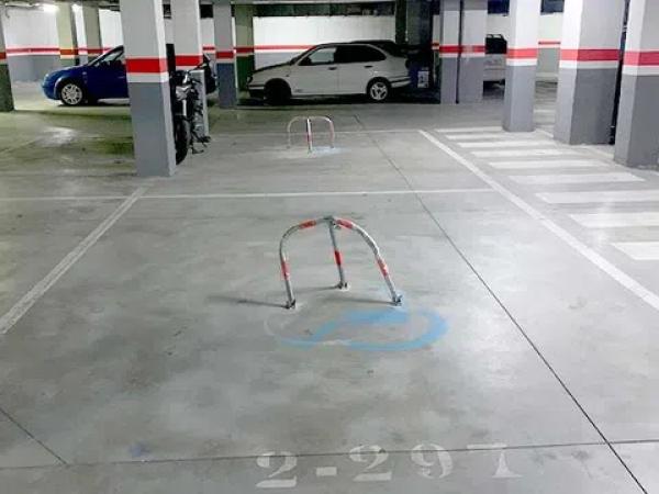 Garaje en venta en calle Ignacio Zuloaga