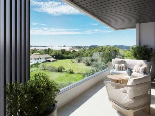 Piso en venta en calle Karmelo Etxegarai, 26