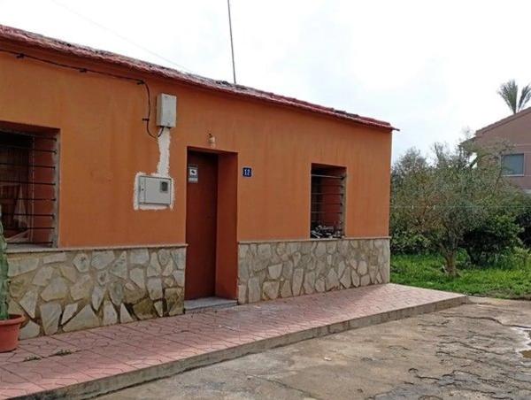 Casa independiente en calle Sallavedra